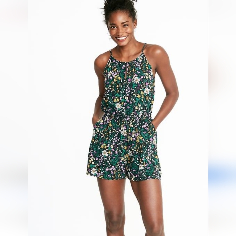 Old Navy floral romper - Picture 7 of 7